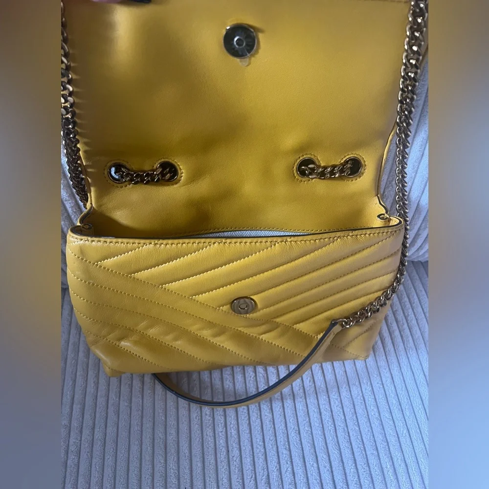 Tory Burch Kira Chevron Convertible Shoulder Bag - Picture 2 of 4